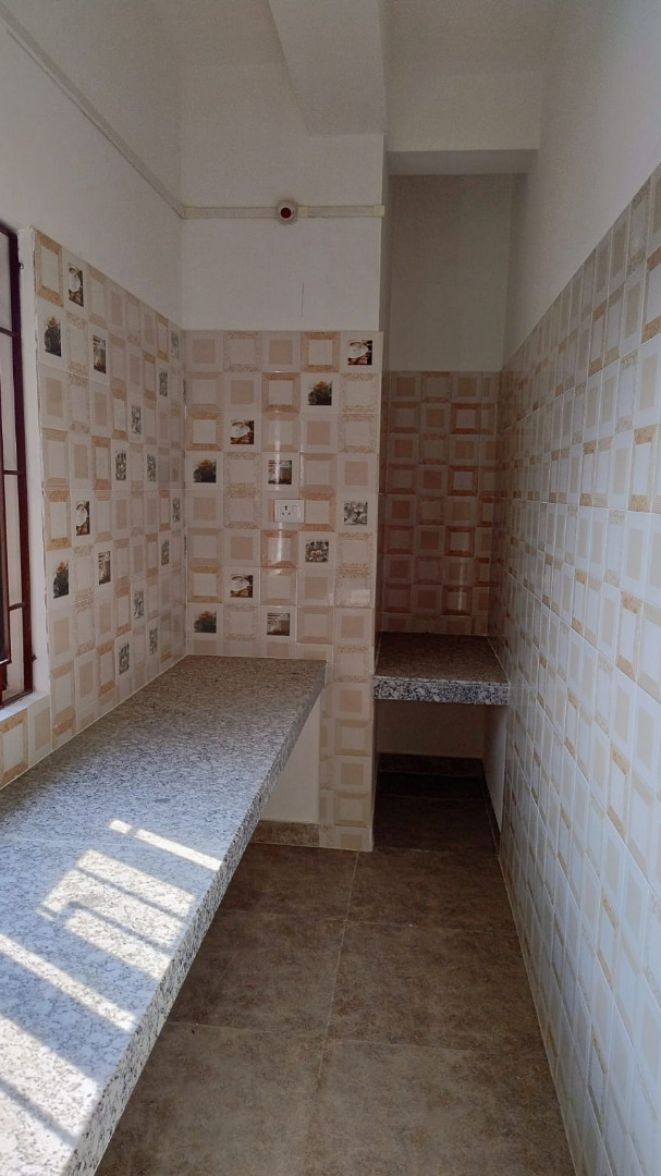 Unfurnished 2bhk in Bhaskar Path, Borbari, Guwahati, Assam, India for Rent